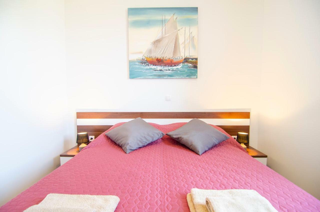 Apartment Sara 2 *