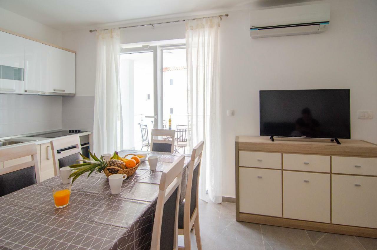 Apartment Sara 2 Bol
