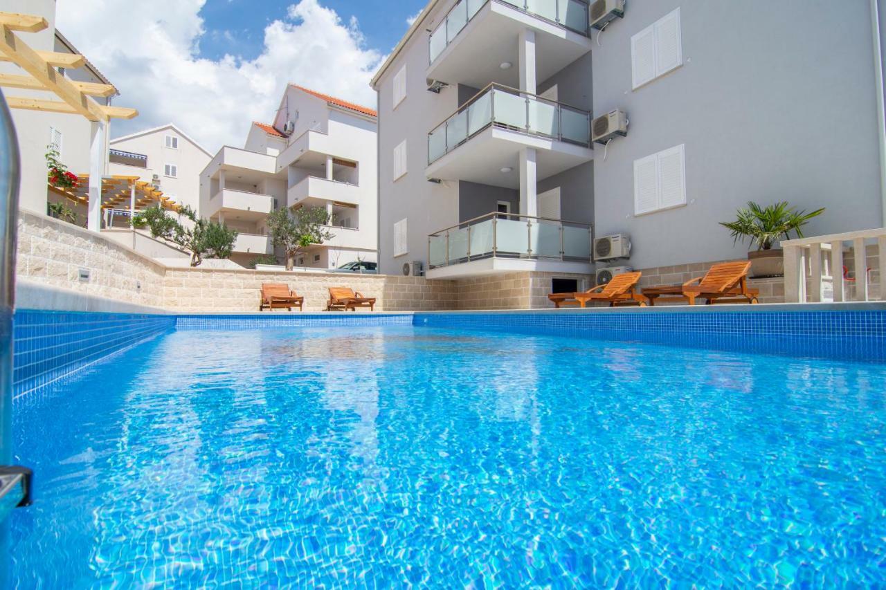 Apartment Sara 2 *