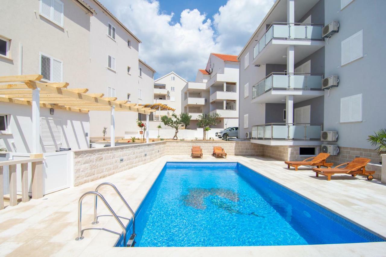 Apartment Sara 2 *