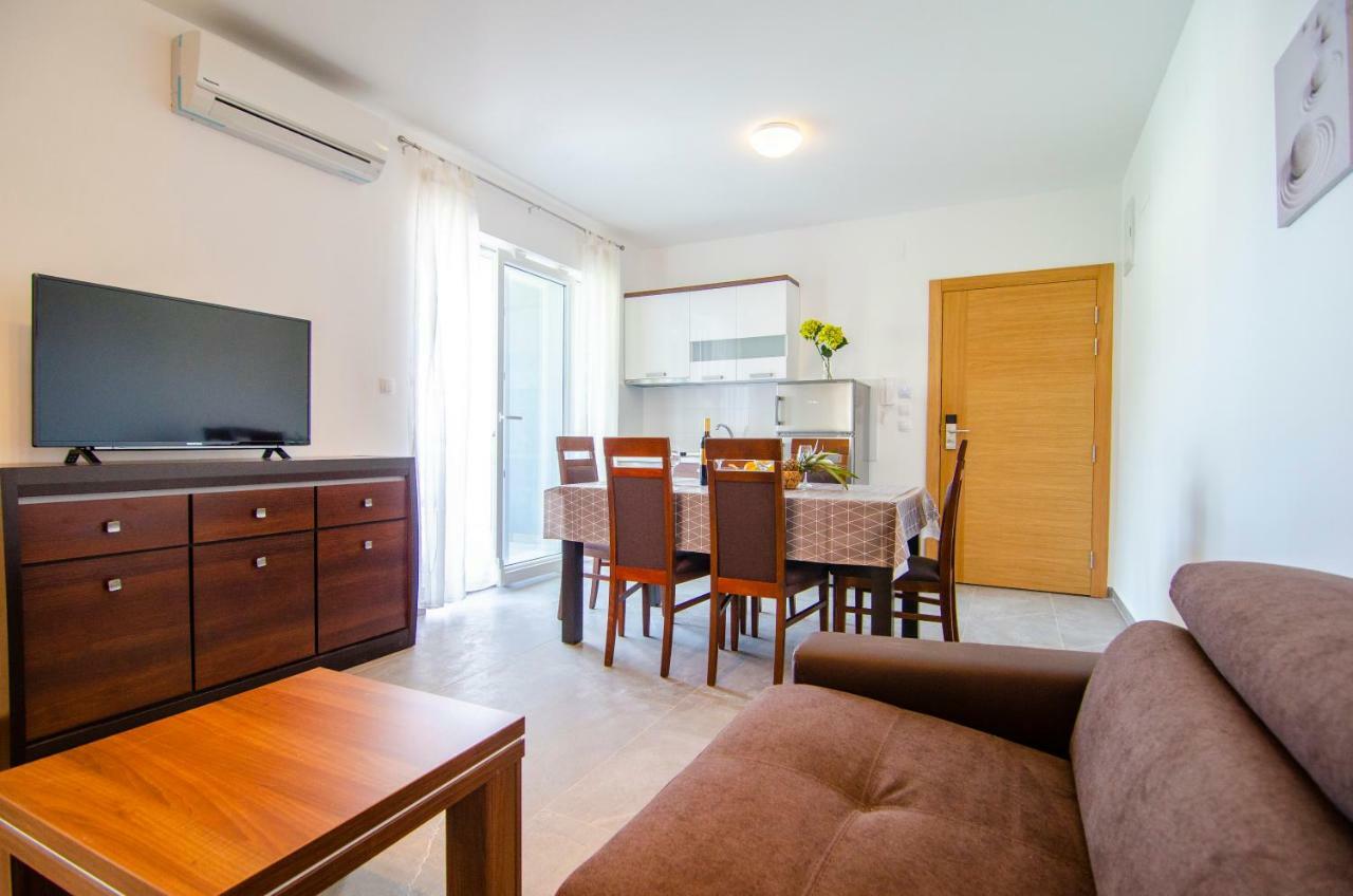 Sara 2 Apartma *