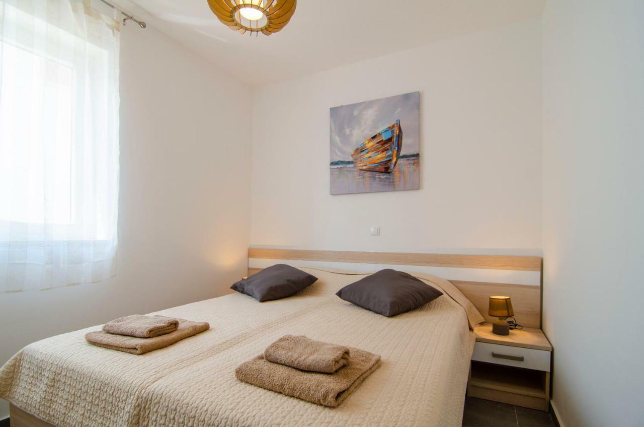Sara 2 Apartma *