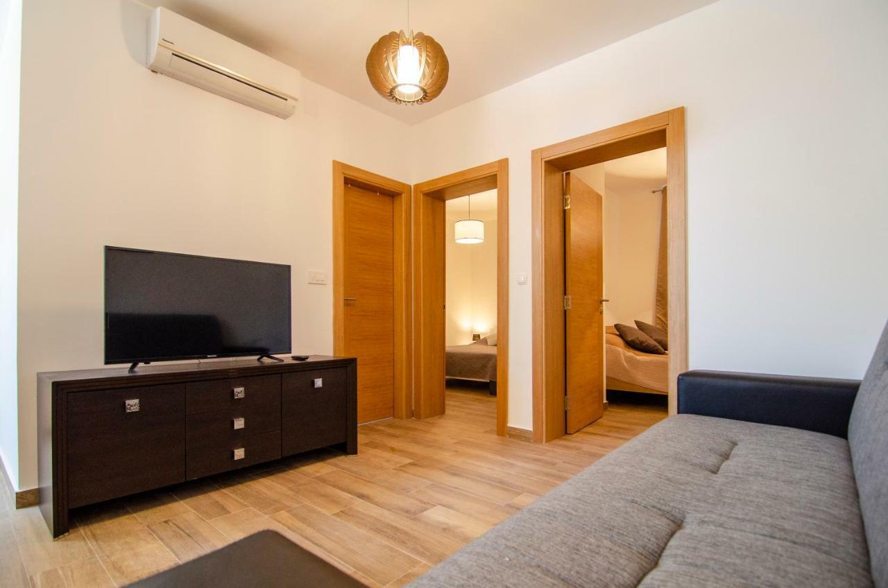 Sara 2 Apartma *