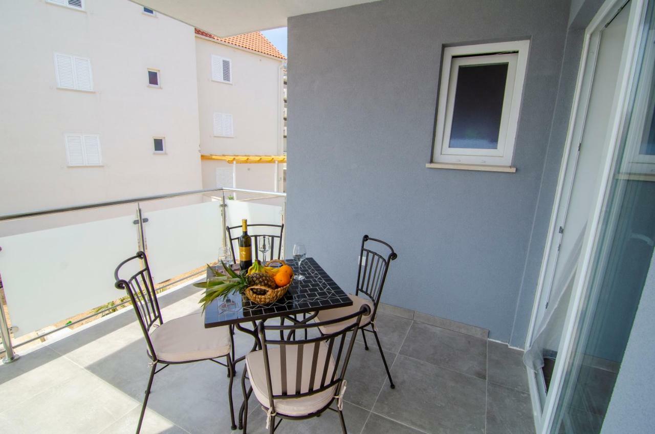 Sara 2 Apartma *