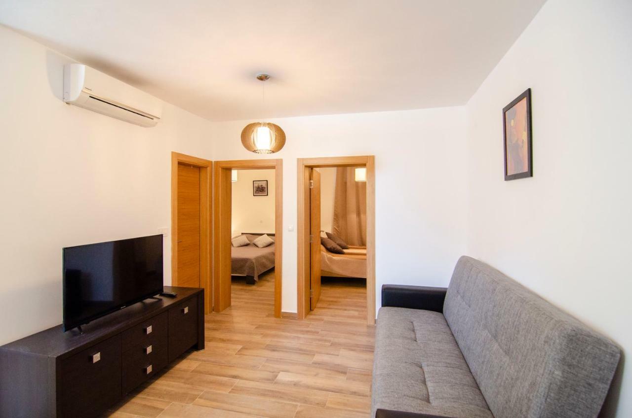 Sara 2 Apartma *