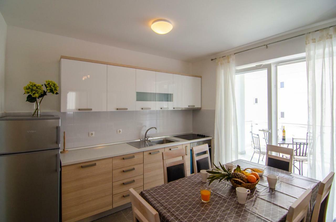 Sara 2 Apartma *